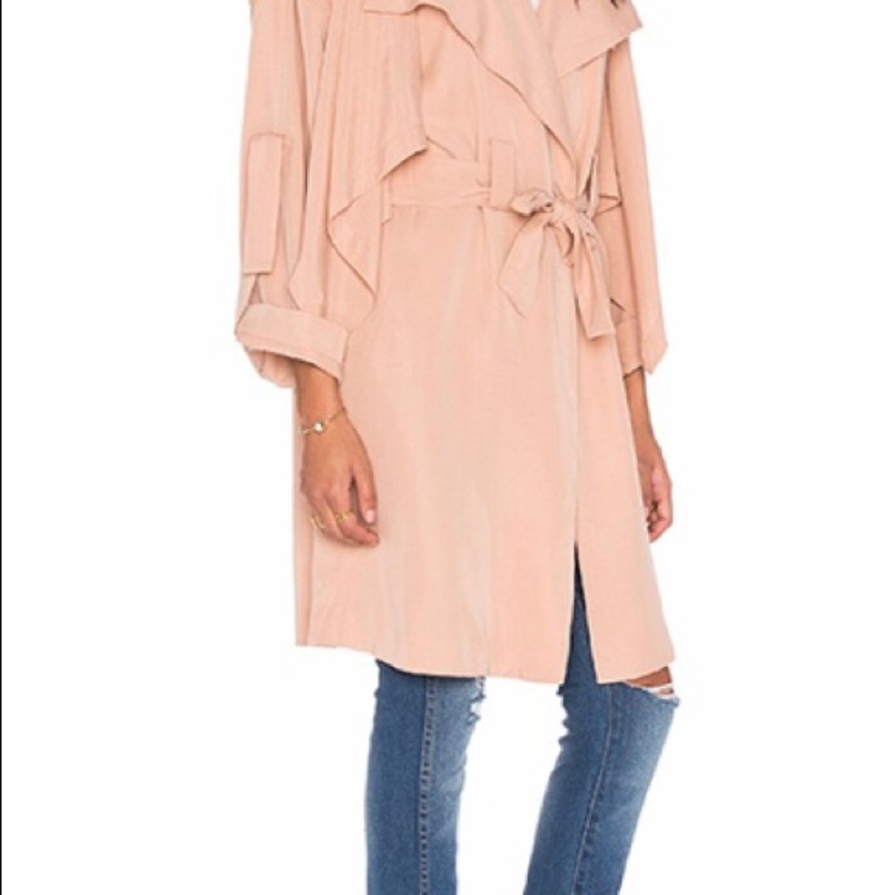 Kendall + Kylie lightweight trench size M